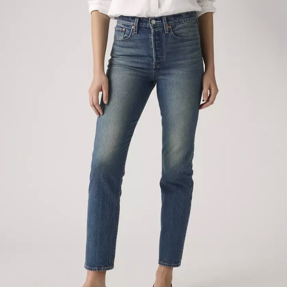 Levi’s Wedgie Straight High Rise Jeans